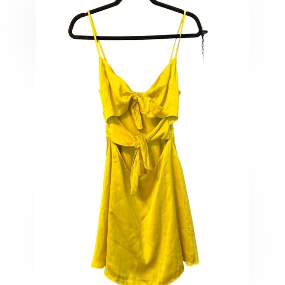 Lovers + Friends Nate Mini Dress in Chartreuse Green Chartreuse Green Yellow Sm - Picture 4 of 9